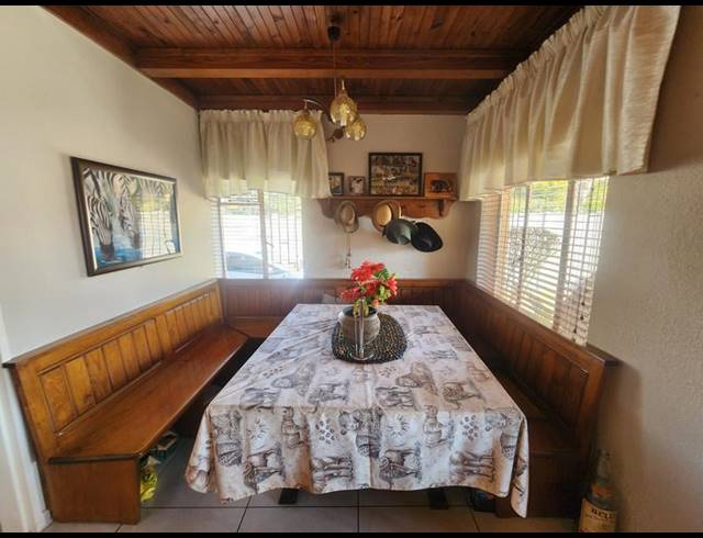 3 BEDROOM HOUSE FOR SALE IN FLORENTIA